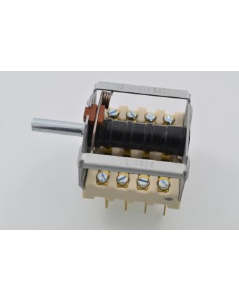 EGO Bryter 2 trinn (0 og 1) 16 ampere 4 pol